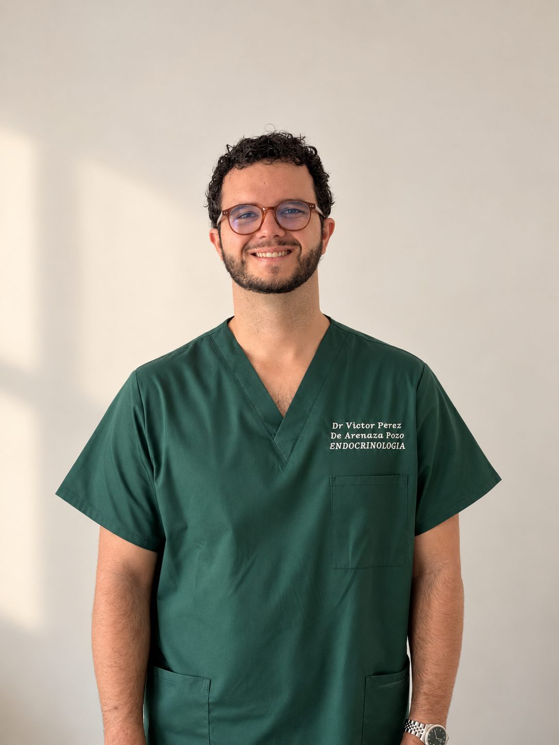 Dr. Víctor Pérez de Arenaza
